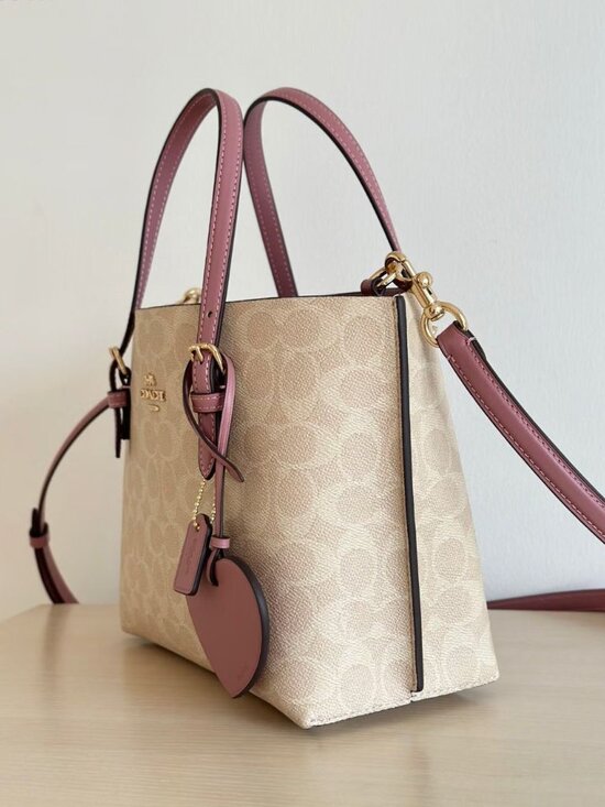 COACH Mollie 25 Heart Pendant - Picture 3 of 9